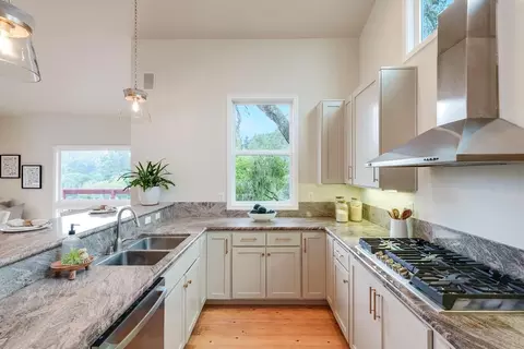 Kitchen - 8 Cresta Way, La Selva Beach, CA 95076 photo 6 of 8
