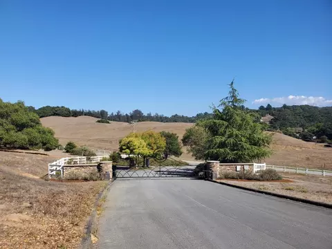 19705 Moonglow Rd, Salinas, CA 93907 photo 19