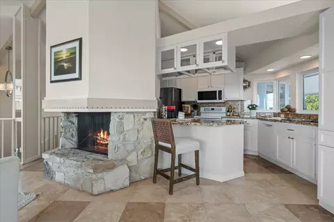 Kitchen - 433 Seaview Dr, Aptos, CA 95003 photo 1 of 4
