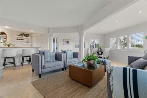 Living - 433 Seaview Dr, Aptos, CA 95003 photo 5 of 6