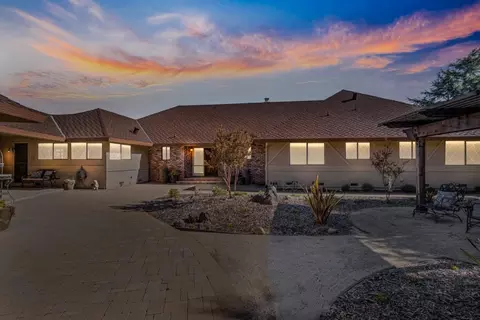 35 Rays Cir, Hollister, CA 95023