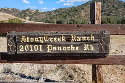 20101 Panoche Rd, Paicines, CA 95043