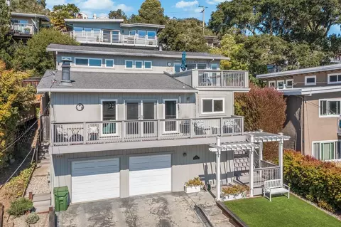 445 Monterey Dr, Aptos, CA 95003 photo 1