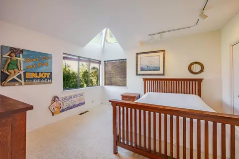 Bedroom - 15 Ashdown Pl, Half Moon Bay, CA 94019 photo 4 of 7