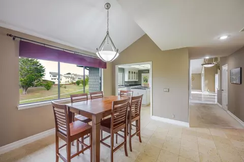 Dining - 15 Ashdown Pl, Half Moon Bay, CA 94019 photo 3 of 3