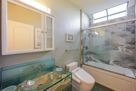 Bath - 15 Ashdown Pl, Half Moon Bay, CA 94019 photo 3 of 7