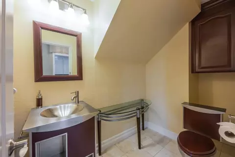 Bath - 15 Ashdown Pl, Half Moon Bay, CA 94019 photo 1 of 7