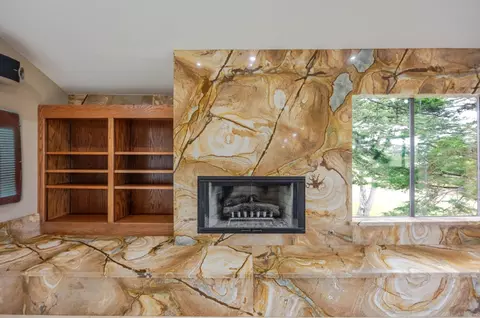 Living - 15 Ashdown Pl, Half Moon Bay, CA 94019 photo 6 of 7