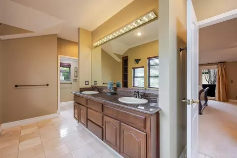 Bath - 15 Ashdown Pl, Half Moon Bay, CA 94019 photo 4 of 7