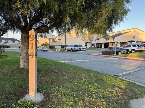 914 Acosta Plz 32, Salinas, CA 93905