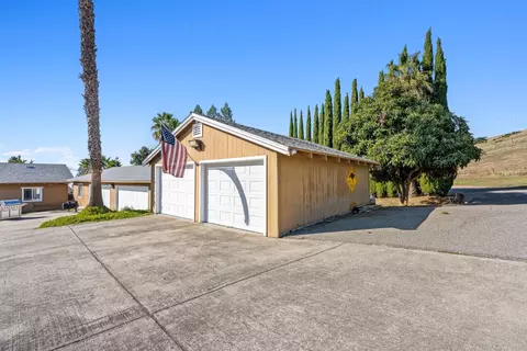 Exterior - 1995 Old Calaveras Rd, Milpitas, CA 95035 photo 6 of 12