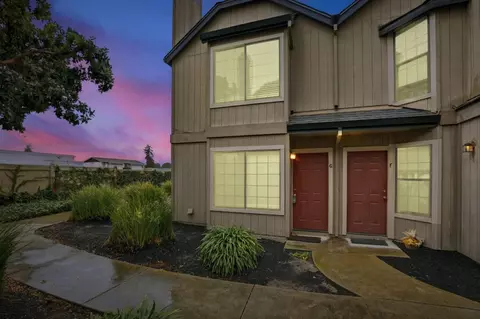 251 Gibson Dr G52, Hollister, CA 95023