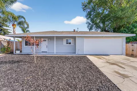 Exterior - 136 Lester Ct, Watsonville, CA 95076 photo 2 of 10
