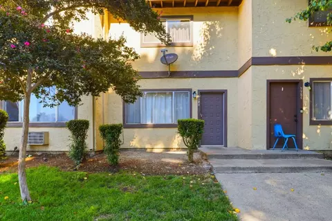 7743 Chestnut St, Gilroy, CA 95020