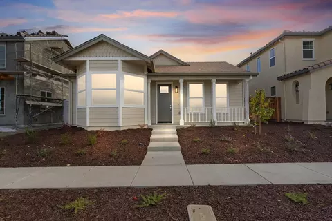 784 Livingston Ave, King City, CA 93930