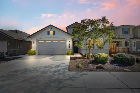 1481 Azalea Ct, Hollister, CA 95023