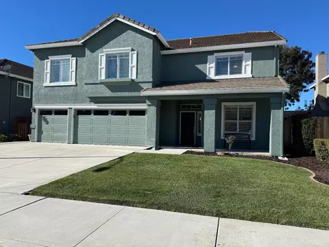 2110 Glenview Dr, Hollister, CA 95023