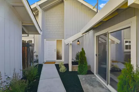 5697 Chesbro Ave, San Jose, CA 95123