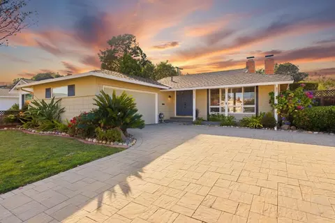 863 Laburnum Dr, Sunnyvale, CA 94086