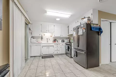 Kitchen - 2210 San Blas Ct, Modesto, CA 95355 photo 4 of 5