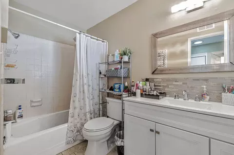 Bath - 2210 San Blas Ct, Modesto, CA 95355 photo 1 of 2