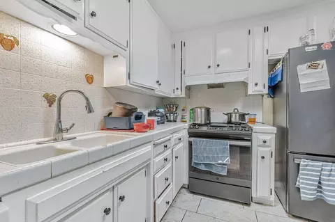 Kitchen - 2210 San Blas Ct, Modesto, CA 95355 photo 2 of 5