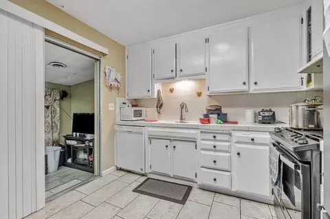 Kitchen - 2210 San Blas Ct, Modesto, CA 95355 photo 5 of 5