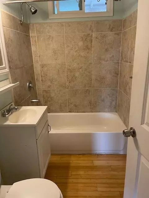 Bath - 2605 Rosedale Ave, Soquel, CA 95073 photo 2 of 2