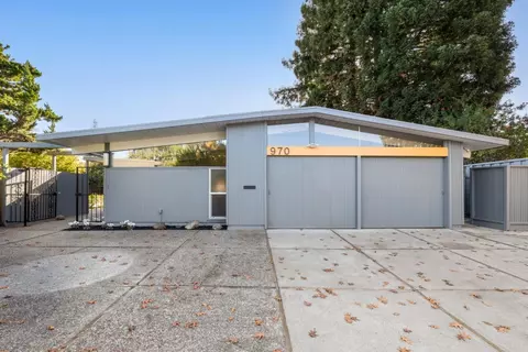 970 Blair Ct, Palo Alto, CA 94303