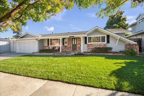 10450 Pineville Ave, Cupertino, CA 95014