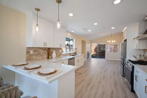 1439 Wolf Ct, Salinas, CA 93905