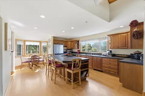 Kitchen - 1175 Eagle Hill Rd, Royal Oaks, CA 95076 photo 1 of 8