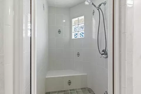 Bath - 1175 Eagle Hill Rd, Royal Oaks, CA 95076 photo 2 of 6