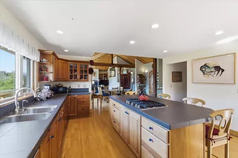 Kitchen - 1175 Eagle Hill Rd, Royal Oaks, CA 95076 photo 4 of 8