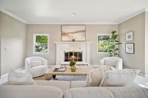 Living - 2830 14th Ave, Carmel, CA 93923 photo 2 of 4