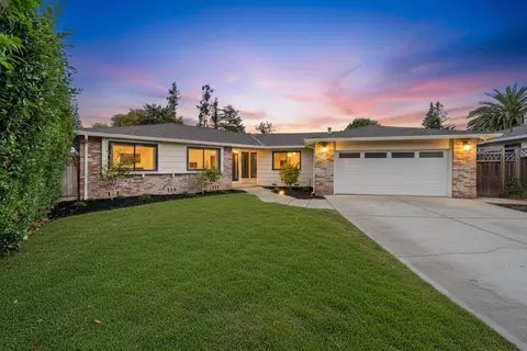 2681 Saint Giles Ln, Mountain View, CA 94040