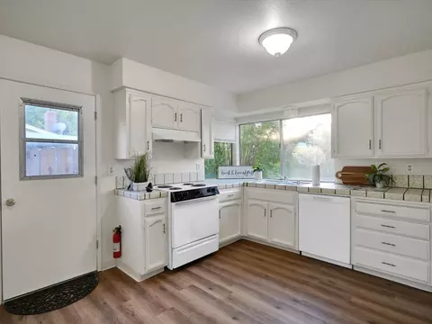 Kitchen - 3559 Vernal Ave, Merced, CA 95340 photo 3 of 3