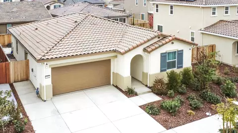 Exterior - 554 Pleasant Dr, Lathrop, CA 95330 photo 8 of 8