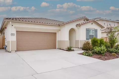Exterior - 554 Pleasant Dr, Lathrop, CA 95330 photo 3 of 8