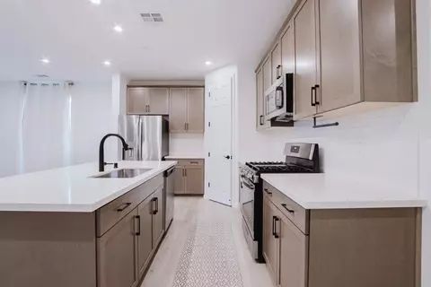 Kitchen - 554 Pleasant Dr, Lathrop, CA 95330 photo 1 of 3