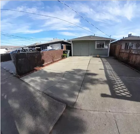 512 Hurlingame Ave, Redwood City, CA 94063