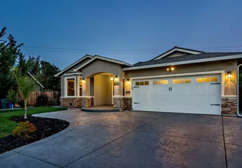 10842 Estates Dr, Cupertino, CA 95014