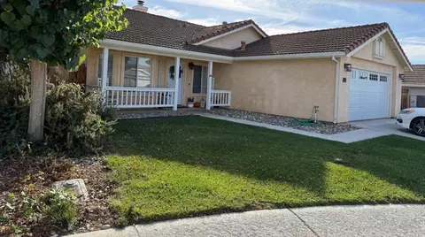 2171 Spruce Dr, Hollister, CA 95023