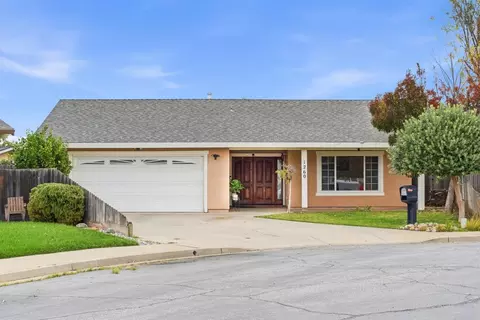 1260 Heather Glen Cir, Hollister, CA 95023