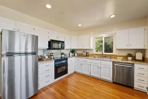 Kitchen - 5365 Maretta Dr, Soquel, CA 95073 photo 1 of 2