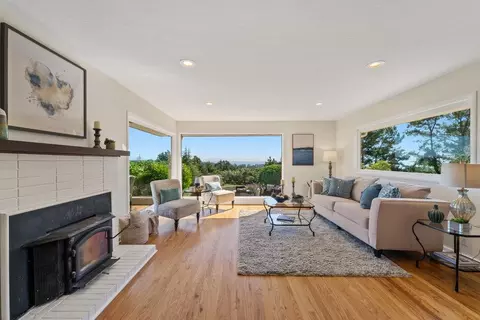 Living - 5365 Maretta Dr, Soquel, CA 95073 photo 2 of 4