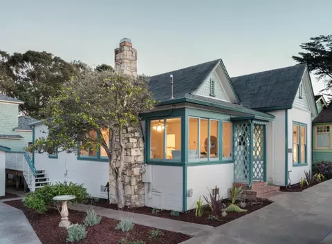113 14th St, Pacific Grove, CA 93950