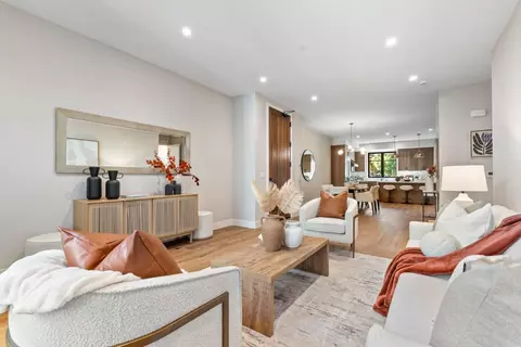 221 Hope St, Mountain View, CA 94041