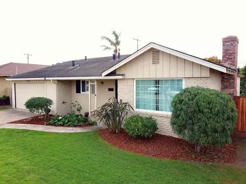 211 Primrose Dr, Salinas, CA 93906