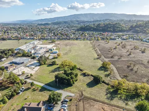 1180 Day Rd, Gilroy, CA 95020 photo 4